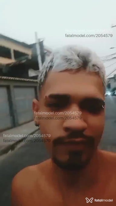 Acompanhante homem com cabelo colorido de olhos castanhos em Rio de Janeiro - Gabriel
