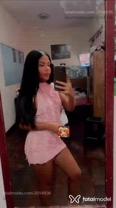 Acompanhante mulher com cabelo castanho de olhos mel em Macaé - Maitê