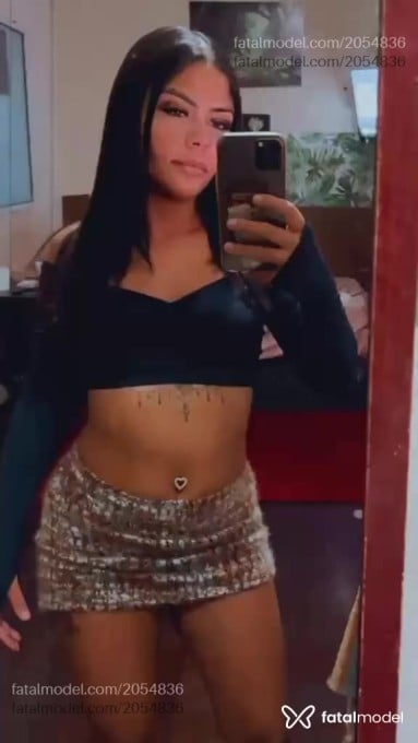 Acompanhante mulher com cabelo castanho de olhos mel - Maitê