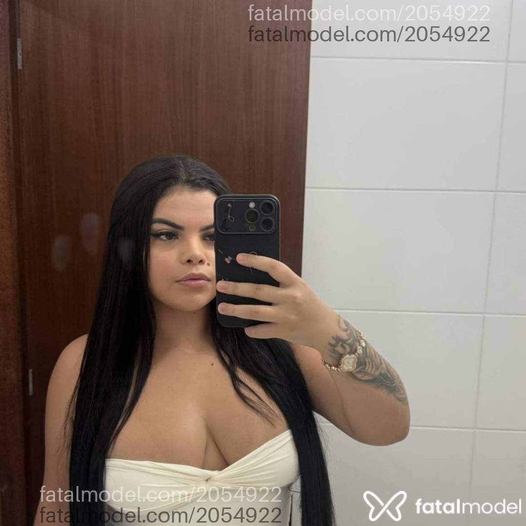 Acompanhante mulher morena (o) de olhos castanhos - Milena