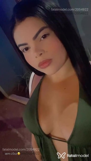 Acompanhante mulher morena (o) de olhos castanhos - Milena Acompanhante mulher morena (o) de olhos castanhos - Milena
