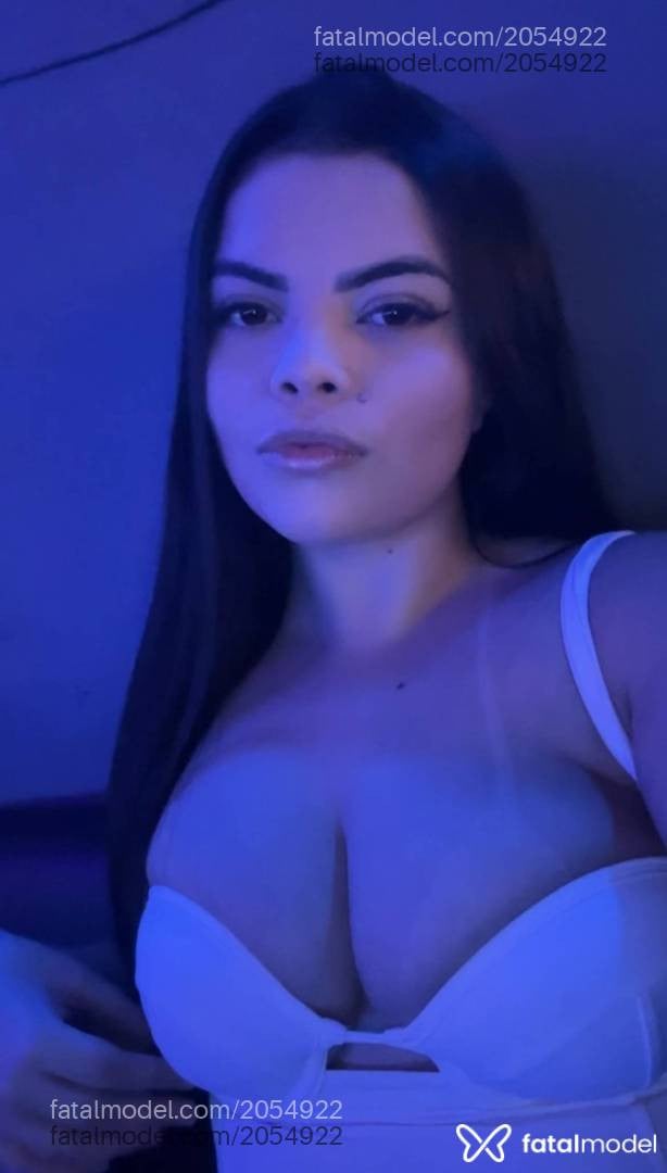 Acompanhante mulher morena (o) de olhos castanhos - Milena