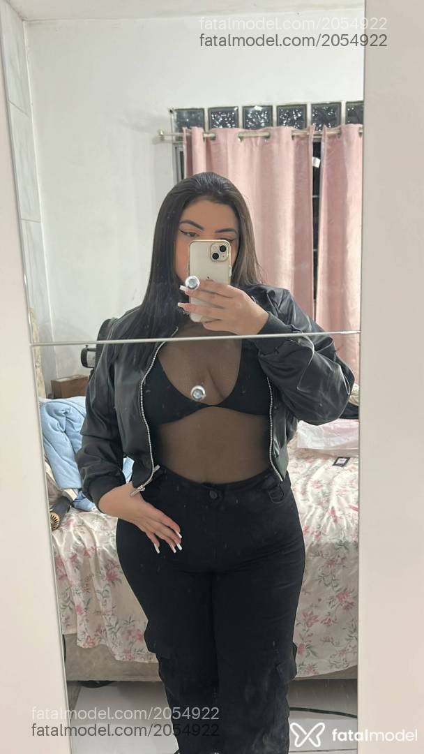 Acompanhante mulher morena (o) de olhos castanhos - Milena