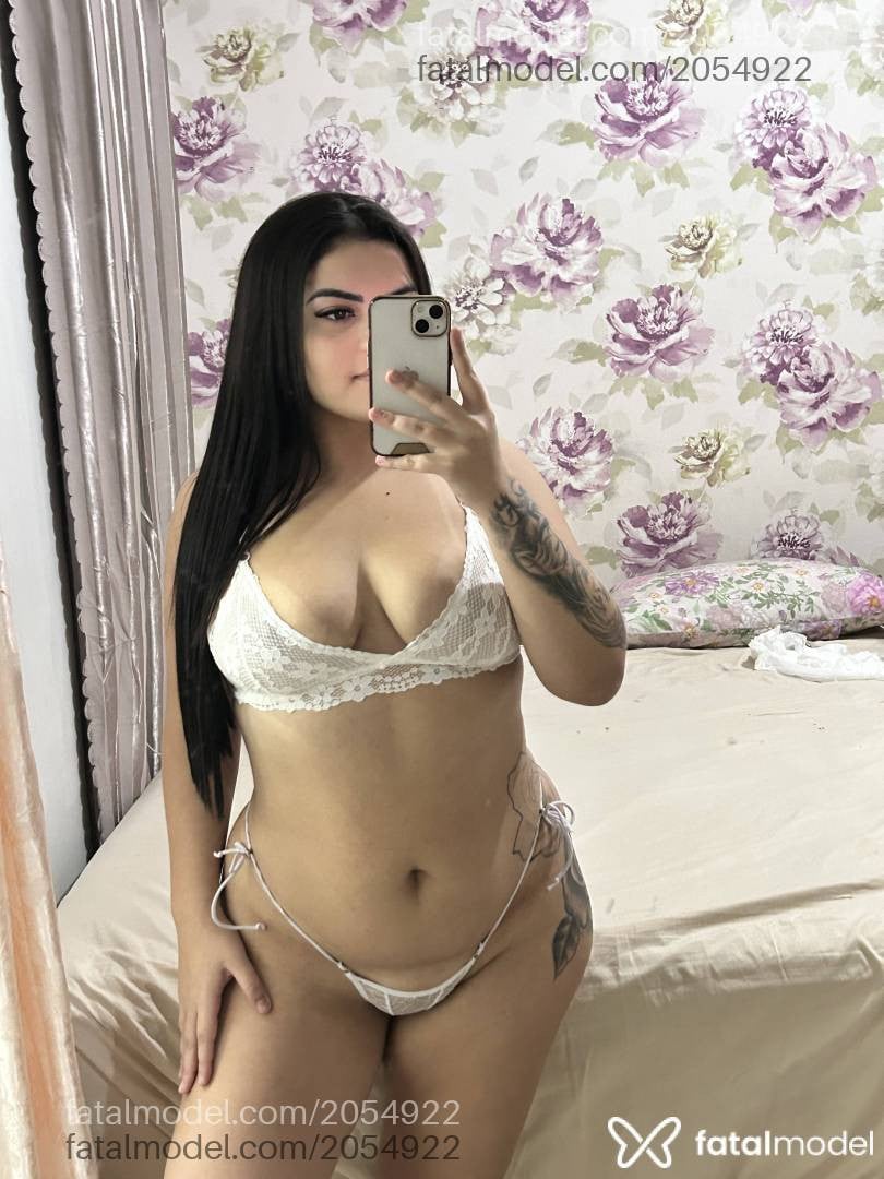 Acompanhante mulher morena (o) de olhos castanhos - Milena