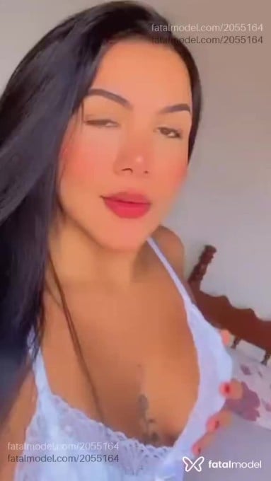 Acompanhante mulher morena (o) de olhos castanhos - Sofia Zenobia