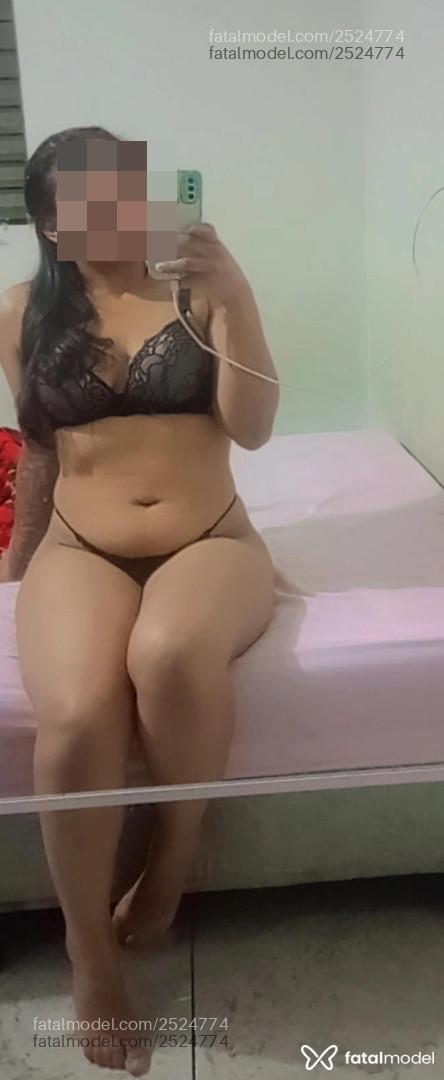 Acompanhante mulher com cabelo castanho de olhos castanhos - Tati Acompanhante mulher com cabelo castanho de olhos castanhos - Tati