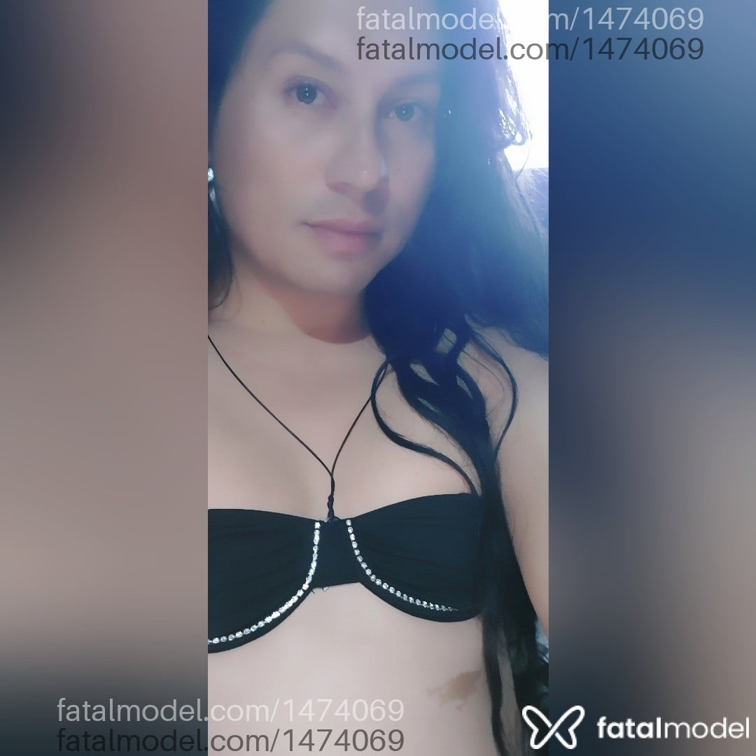 Acompanhante não-binário com cabelo castanho de olhos verdes em Botucatu - RUBI travesti