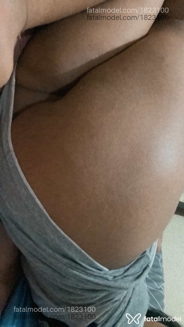 Acompanhante mulher trans morena (o) de olhos pretos em São Roque - Marinha