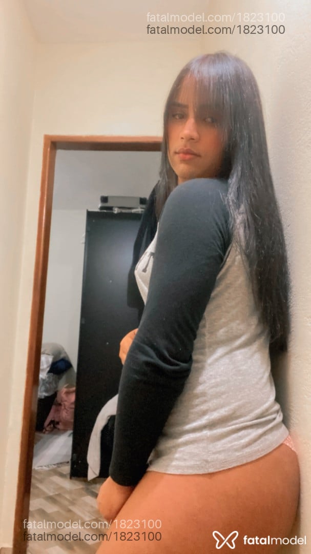 Acompanhante mulher trans morena (o) de olhos pretos em São Roque - Marinha