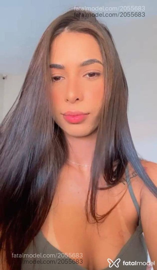 Acompanhante mulher com cabelo castanho de olhos verdes em Salgueiro - Luna Tavares