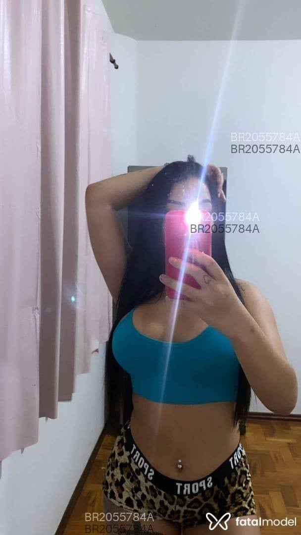 Acompanhante mulher com cabelo castanho de olhos mel em Viçosa Acompanhante mulher com cabelo castanho de olhos mel em Viçosa - Alice