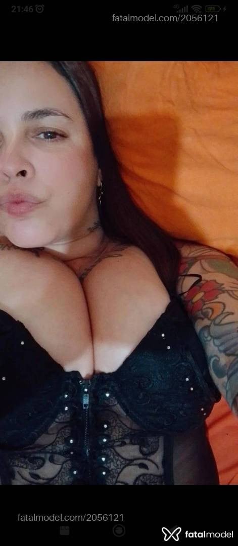 Acompanhante mulher com cabelo castanho de olhos castanhos - Amanda Bonfin