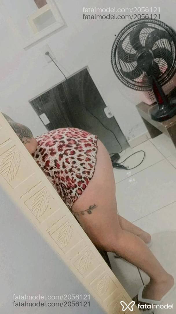 Acompanhante mulher com cabelo castanho de olhos castanhos - Amanda Bonfin