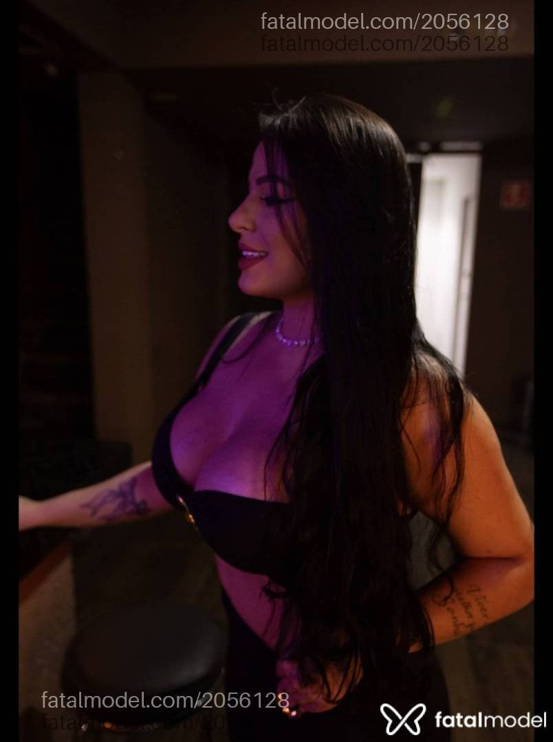 Acompanhante mulher com cabelo castanho de olhos castanhos em São Paulo - Melissa