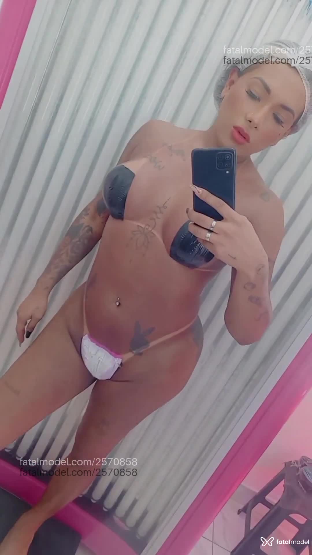 Acompanhante mulher trans com cabelo castanho de olhos castanhos em Catalão Acompanhante mulher trans com cabelo castanho de olhos castanhos em Catalão - Luana