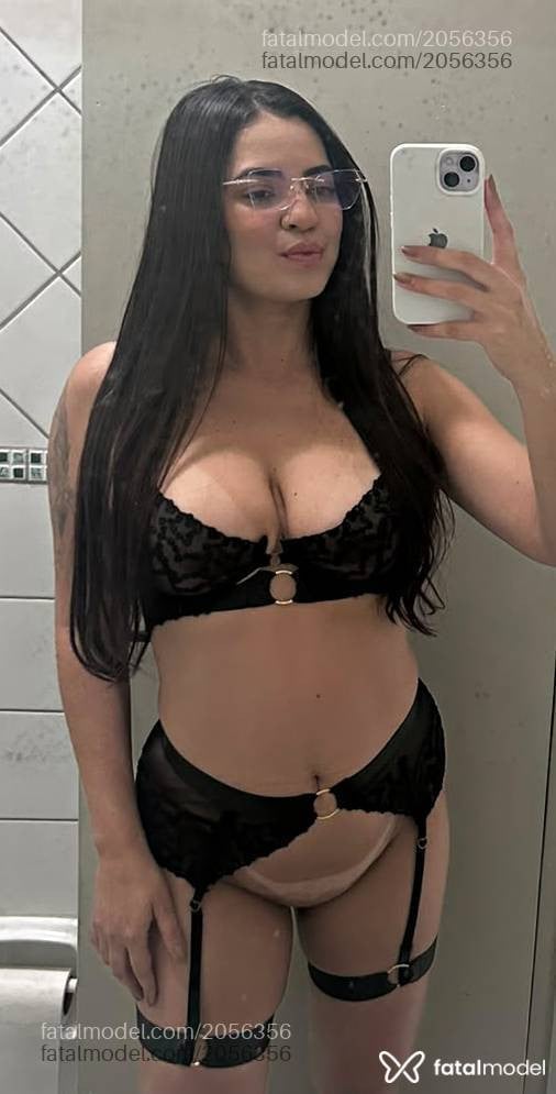 Acompanhante mulher morena (o) de olhos castanhos - Letícia Fontenelle