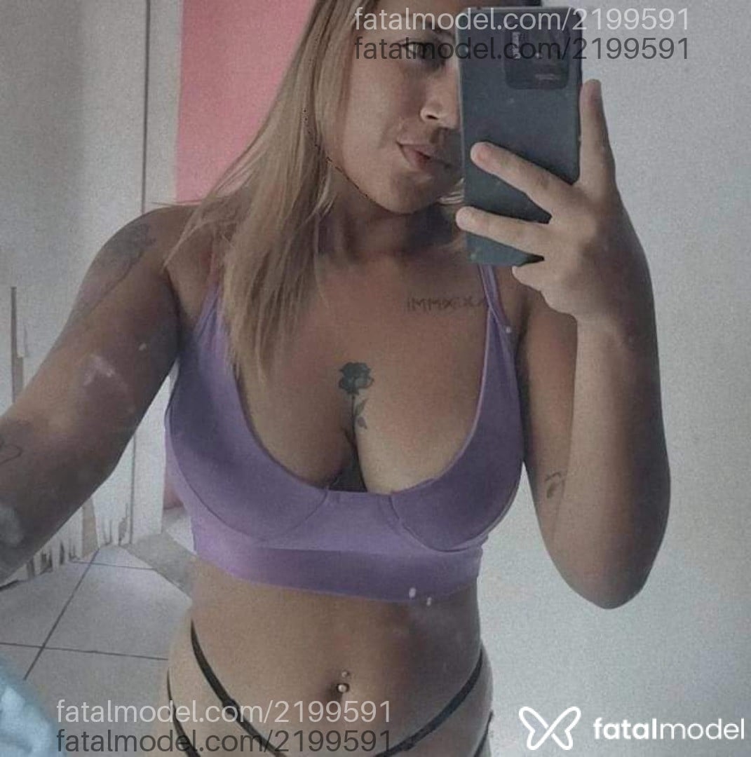 Acompanhante mulher com cabelo castanho de olhos castanhos - Vitória Acompanhante mulher com cabelo castanho de olhos castanhos - Vitória