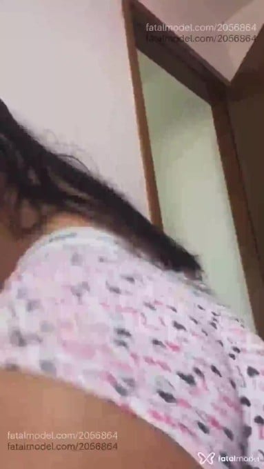 Acompanhante mulher morena (o) de olhos verdes - Mariah