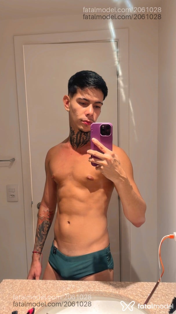 Acompanhante homem morena (o) de olhos castanhos em São Paulo - Nobru