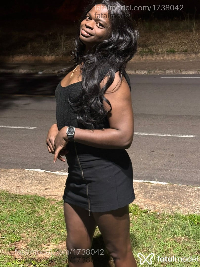 Acompanhante mulher trans com cabelo castanho de olhos pretos em São Paulo Acompanhante mulher trans com cabelo castanho de olhos pretos em São Paulo - Ashley tolledo