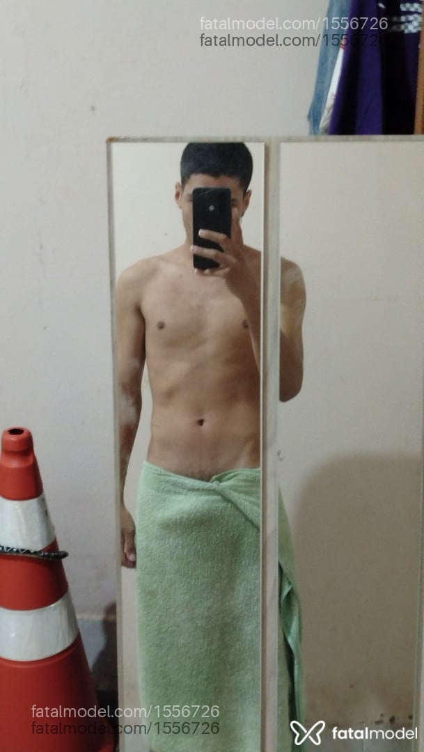 Acompanhante homem com cabelo castanho de olhos castanhos em Parobé - Matheus Souza