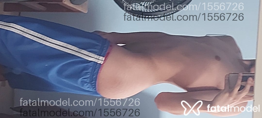 Acompanhante homem com cabelo castanho de olhos castanhos em Parobé - Matheus Souza