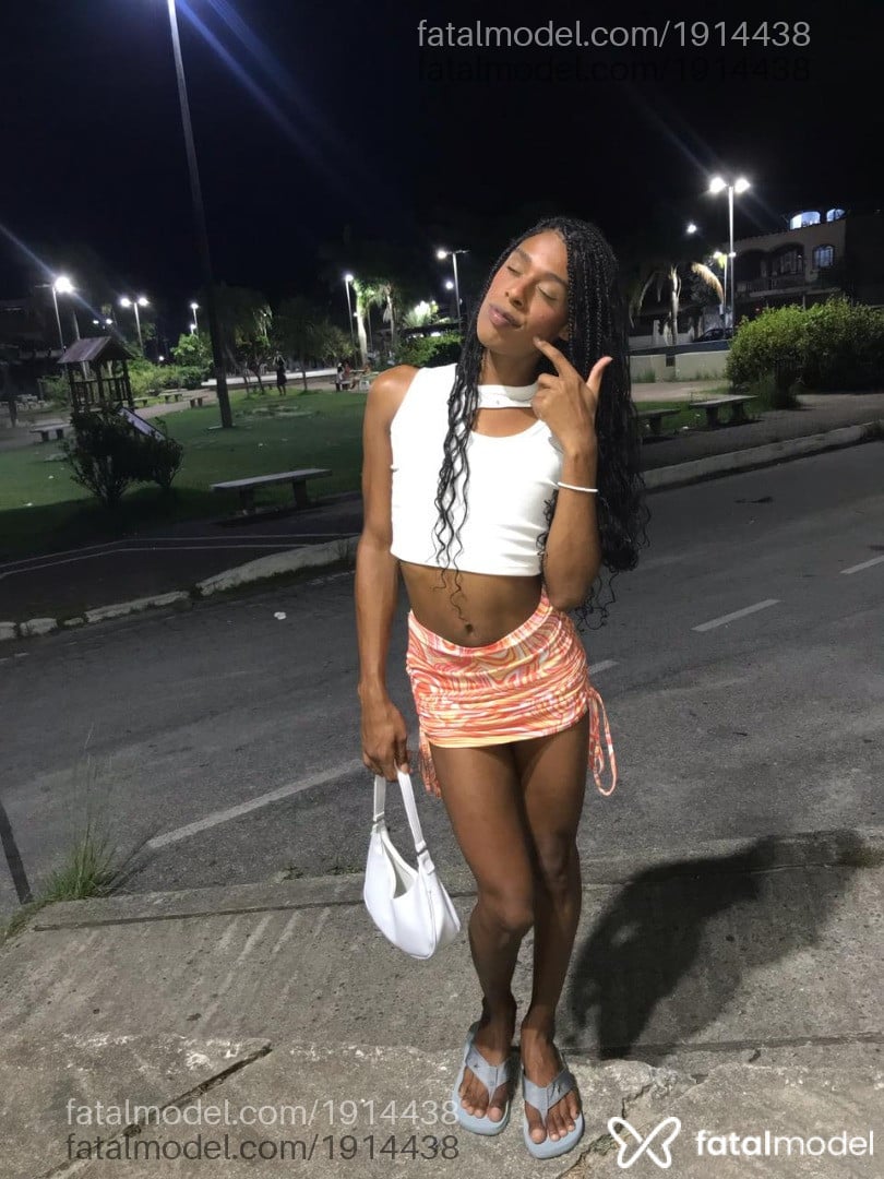 Acompanhante mulher trans com cabelo castanho de olhos castanhos em Itaguaí Acompanhante mulher trans com cabelo castanho de olhos castanhos em Itaguaí - Isa Marques