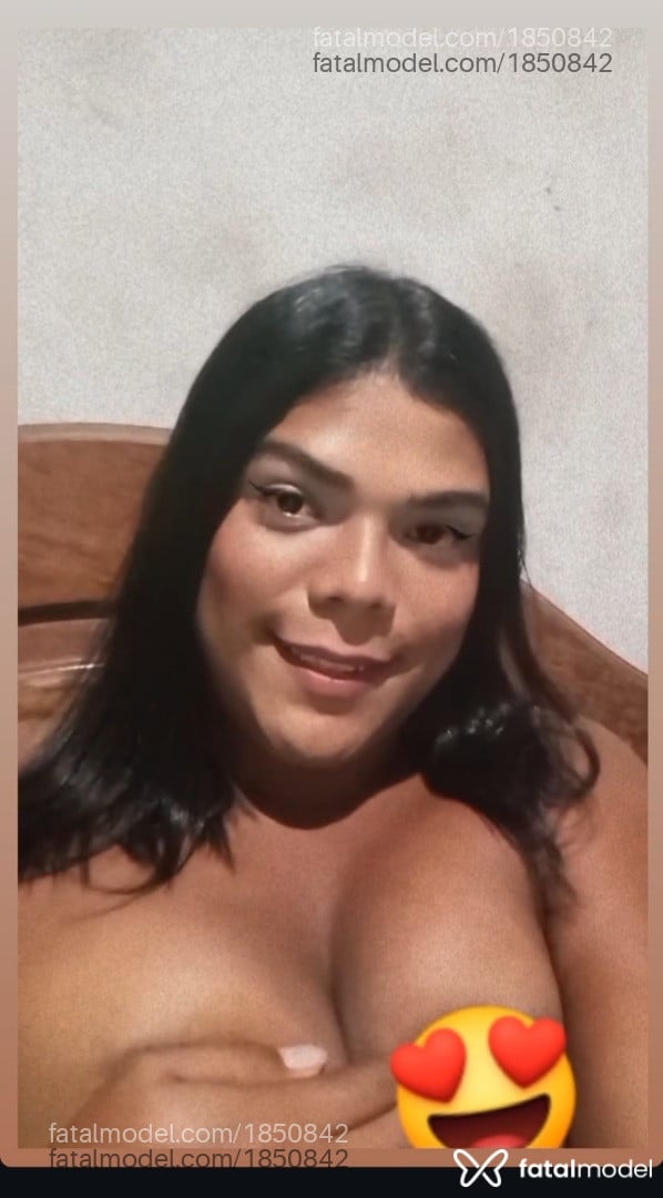 Acompanhante mulher trans com cabelo castanho de olhos pretos em Belém - Morena