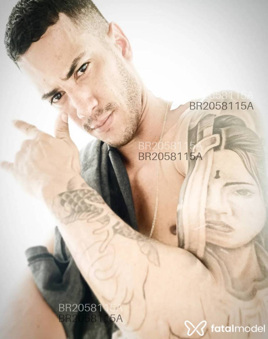 Acompanhante homem morena (o) de olhos pretos - Cleiton Acompanhante homem morena (o) de olhos pretos - Cleiton