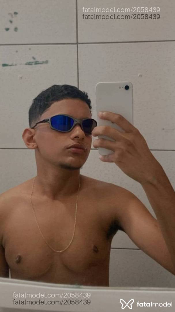 Acompanhante homem trans morena (o) de olhos castanhos em João Pessoa - Ravi
