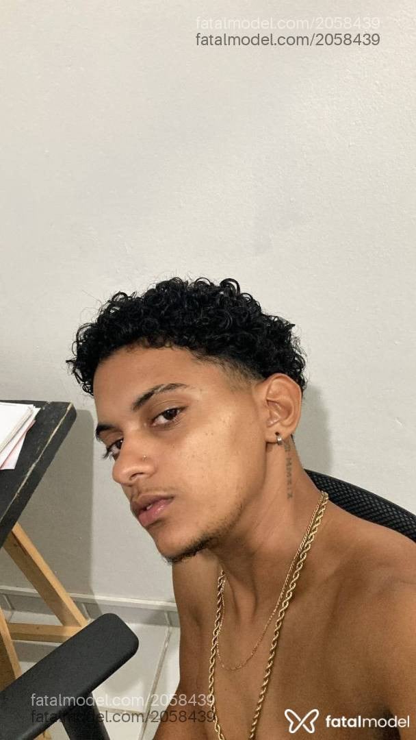 Acompanhante homem trans morena (o) de olhos castanhos em João Pessoa - Ravi