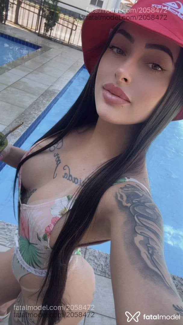Acompanhante mulher morena (o) de olhos mel - Carol Acompanhante mulher morena (o) de olhos mel - Carol