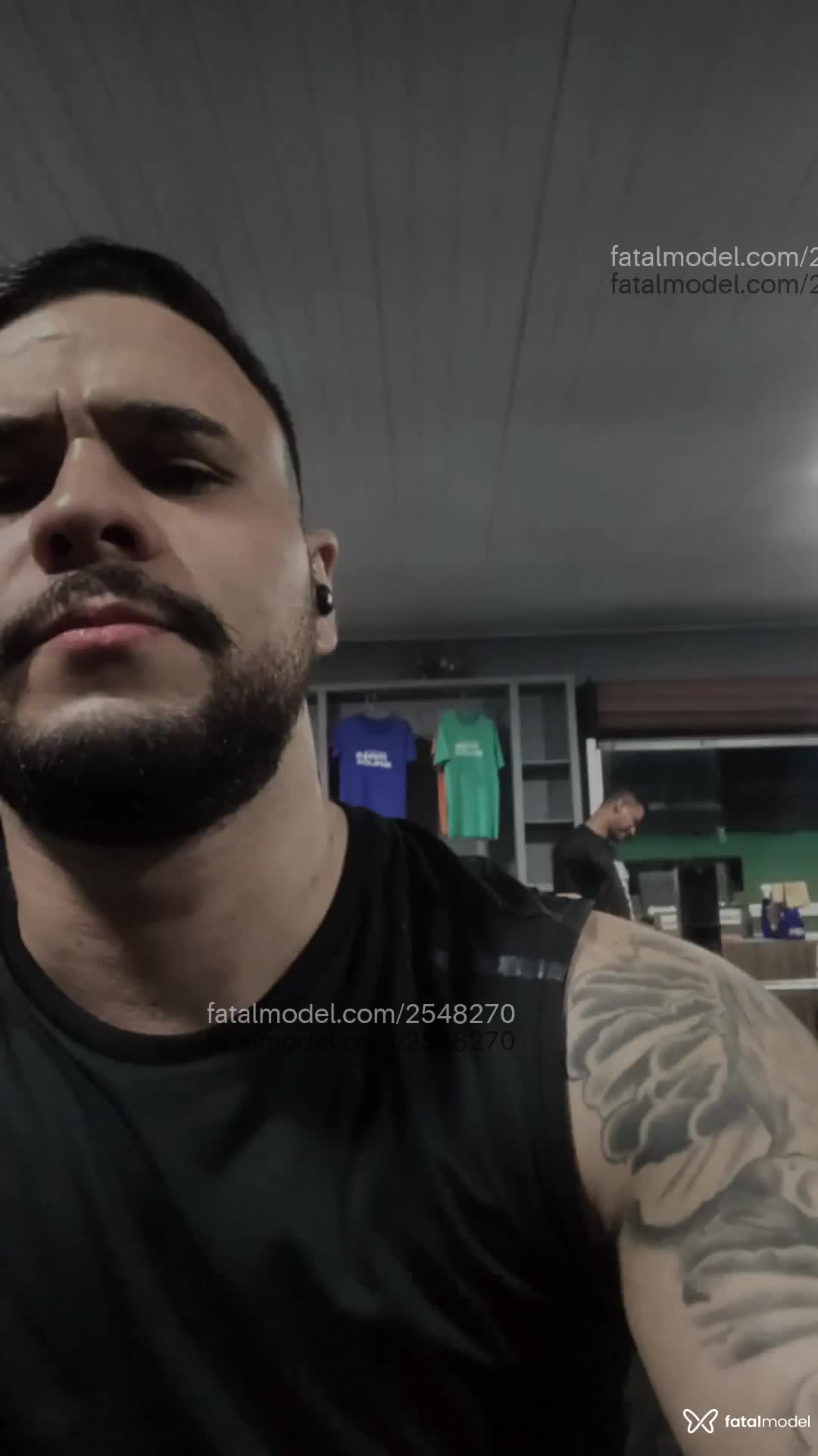 Acompanhante homem com cabelo castanho de olhos pretos em Goiânia - Gabriel Lemes