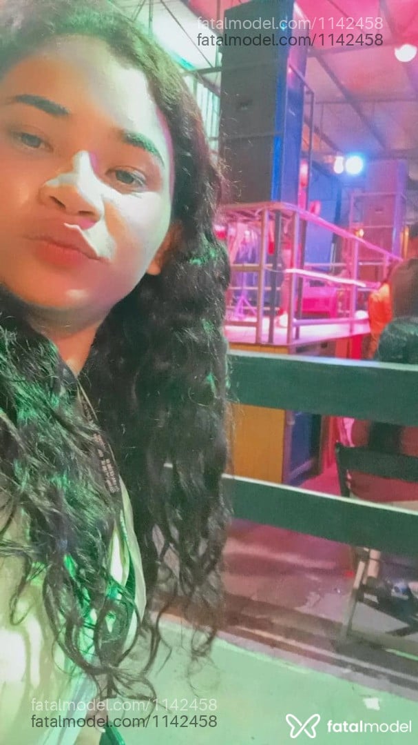 Acompanhante mulher morena (o) de olhos castanhos - Roberta Acompanhante mulher morena (o) de olhos castanhos - Roberta