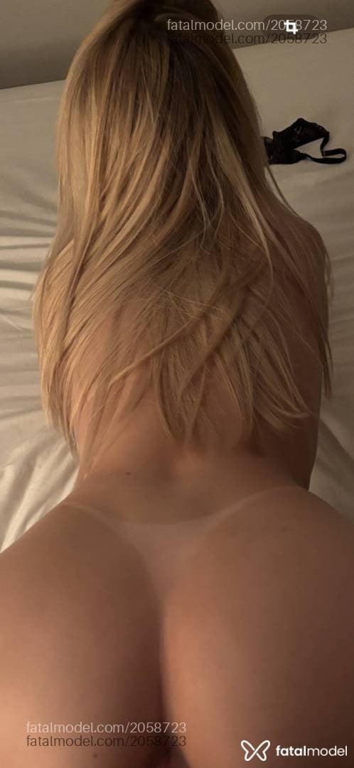 Acompanhante mulher loira (o) de olhos castanhos em Porto Alegre - ágatha