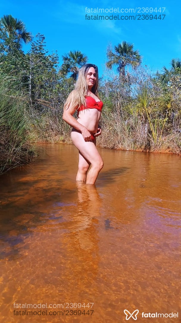 Acompanhante mulher trans loira (o) de olhos verdes em Chapada Gaúcha Acompanhante mulher trans loira (o) de olhos verdes em Chapada Gaúcha - Agatha