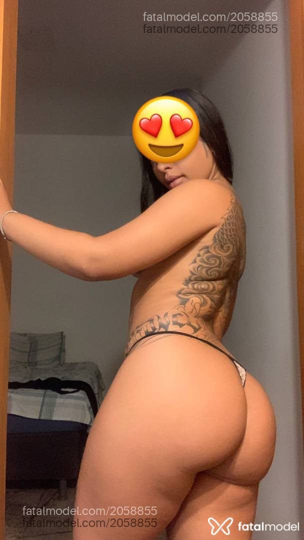 Acompanhante mulher com cabelo castanho de olhos castanhos - Lívia