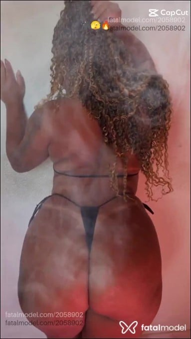 Acompanhante mulher com cabelo castanho de olhos mel em Barbacena Acompanhante mulher com cabelo castanho de olhos mel em Barbacena - Cibele Albuquerque