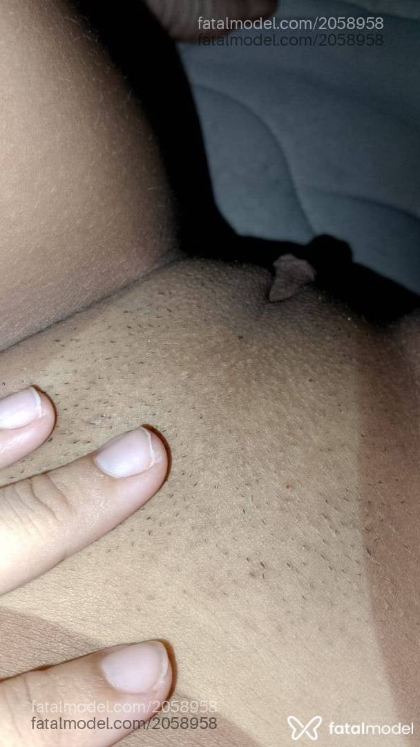 Acompanhante mulher morena (o) de olhos castanhos - Juju