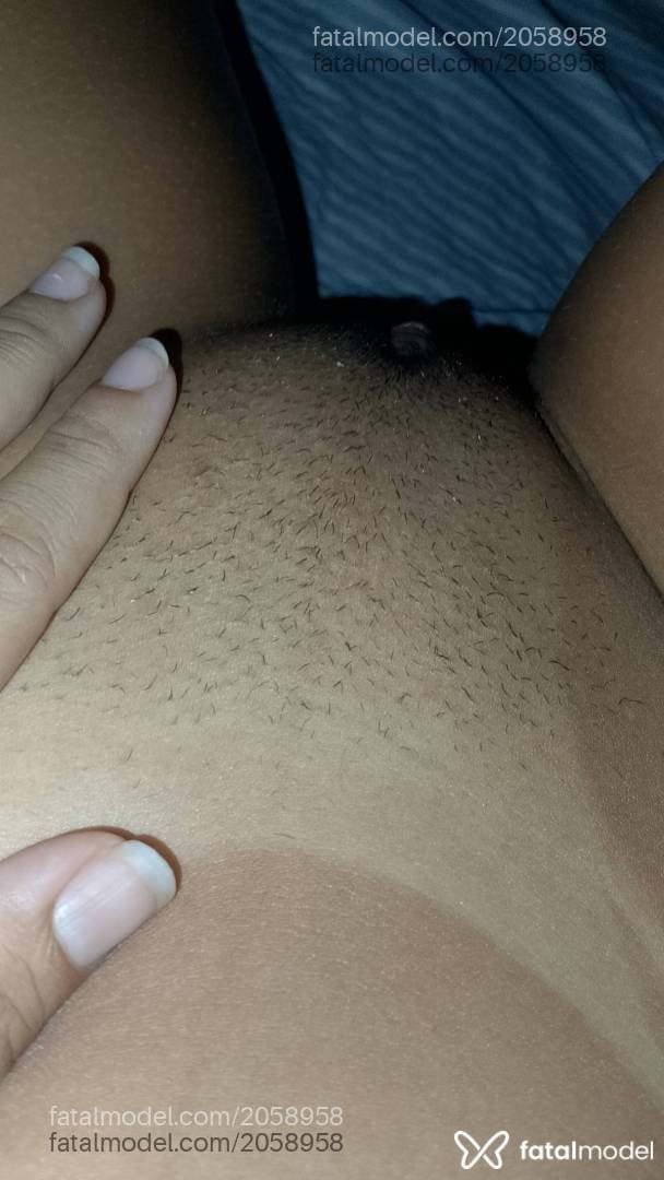 Acompanhante mulher morena (o) de olhos castanhos - Juju