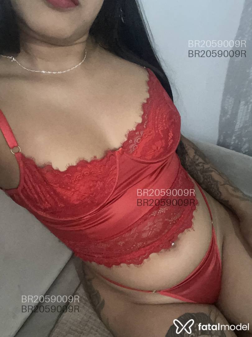 Acompanhante mulher morena (o) de olhos castanhos em Balneário Camboriú - Morena