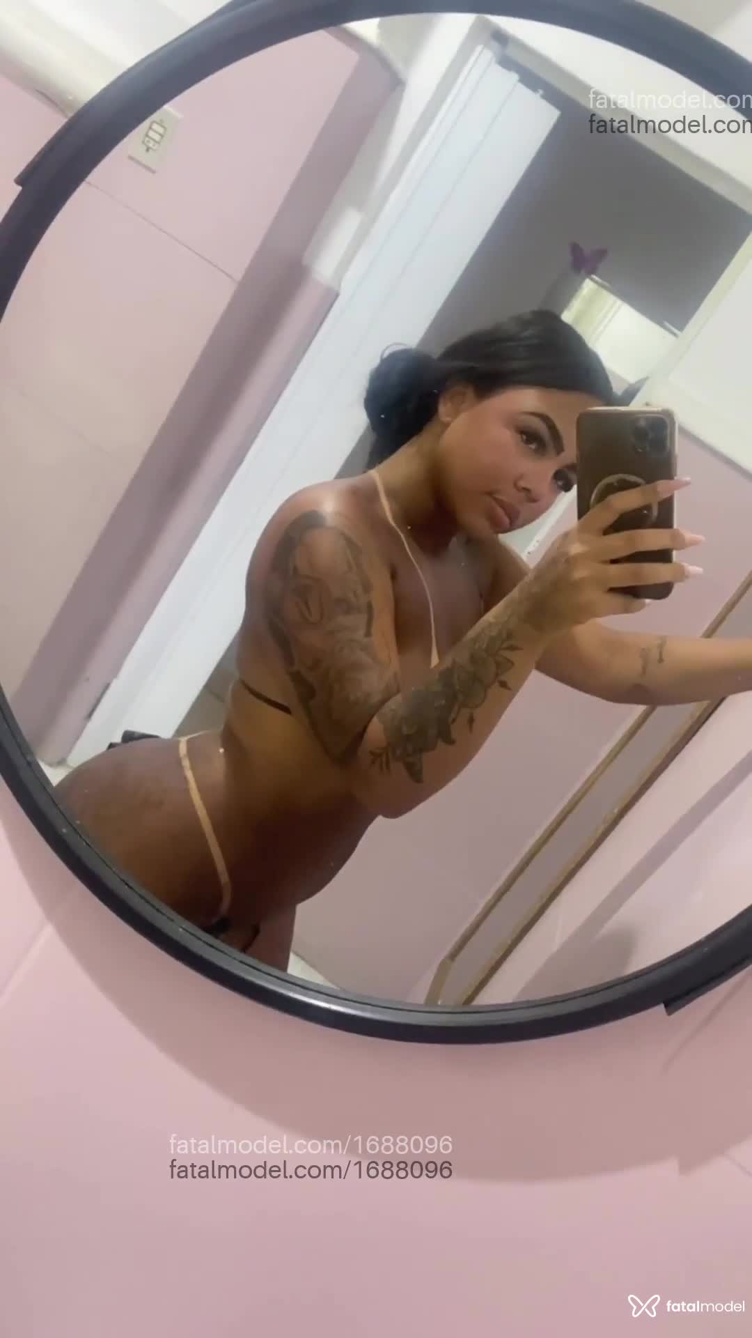 Acompanhante mulher morena (o) de olhos mel em Juína - Bella Felix