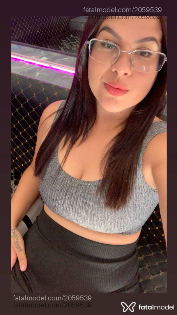 Acompanhante mulher morena (o) de olhos castanhos - Fernanda Pimentel