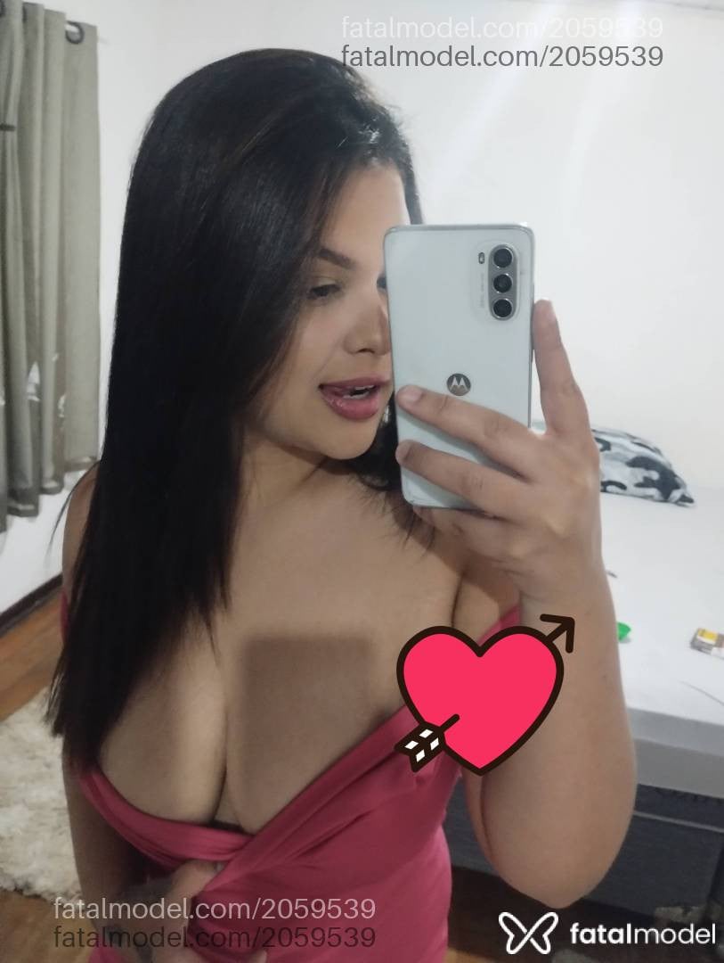 Acompanhante mulher morena (o) de olhos castanhos - Fernanda Pimentel