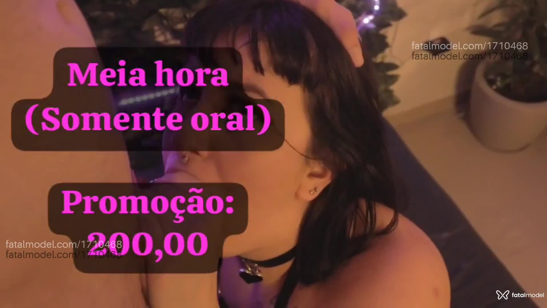 Acompanhante mulher com cabelo colorido de olhos azuis em São José dos Pinhais - Mel Mueller