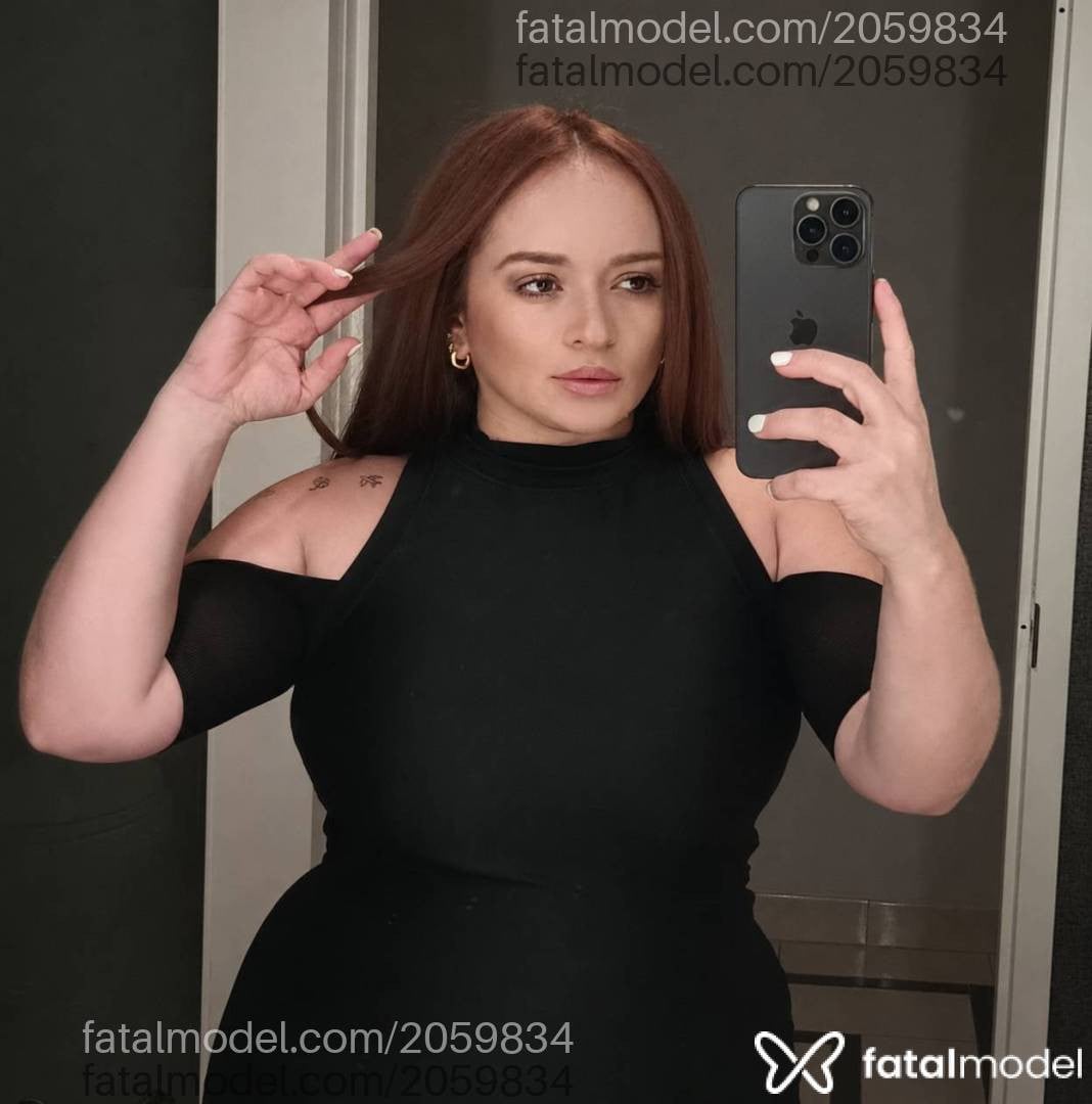 Acompanhante mulher ruiva (o) de olhos castanhos - Janaína