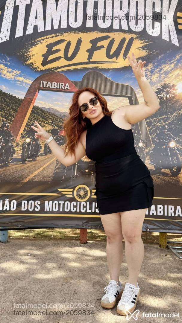 Acompanhante mulher ruiva (o) de olhos castanhos - Janaína
