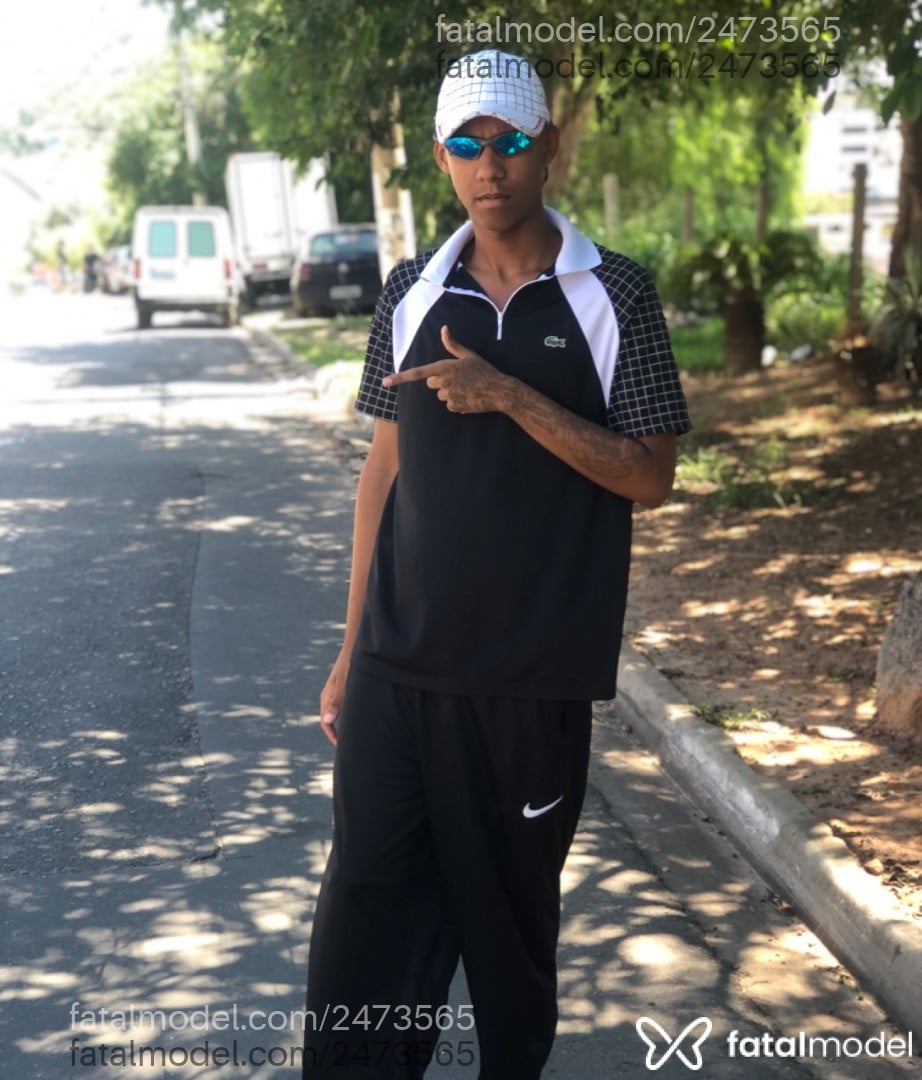 Acompanhante homem com cabelo castanho de olhos castanhos em Campinas - Henrique