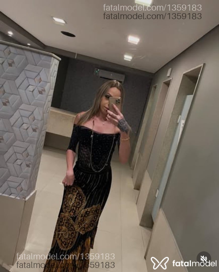 Acompanhante mulher trans loira (o) de olhos verdes em São Paulo - Kellynha