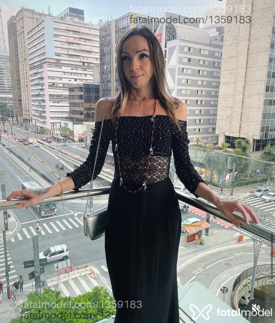 Acompanhante mulher trans loira (o) de olhos verdes em São Paulo - Kellynha